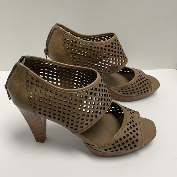 Franco Sarto Bentley wood & leather heels - Picture 4 of 5